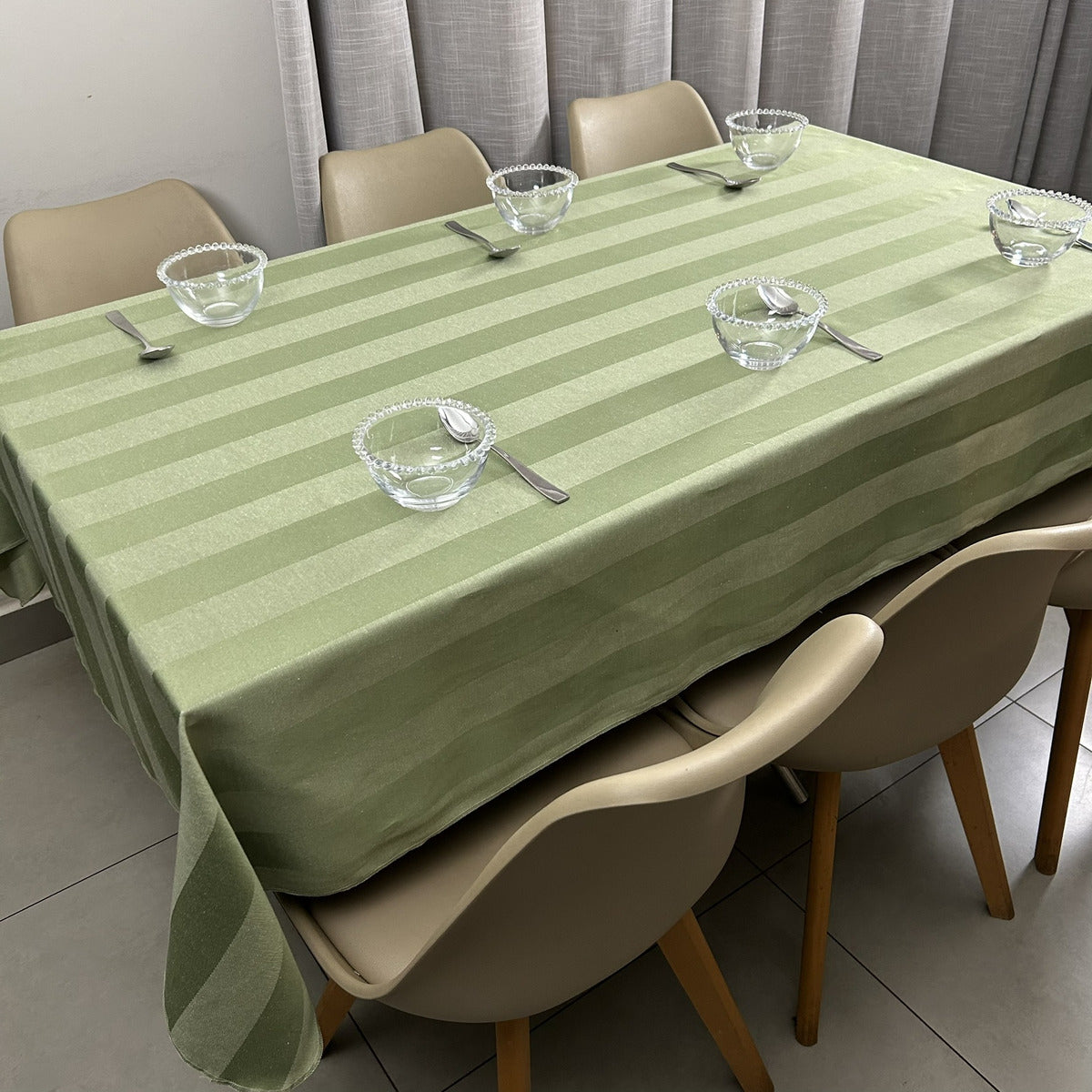 Toalha De Mesa - 6 Lugares - Retangular Jacquard 1,40x2,10m - Sianinha - Cor Verde