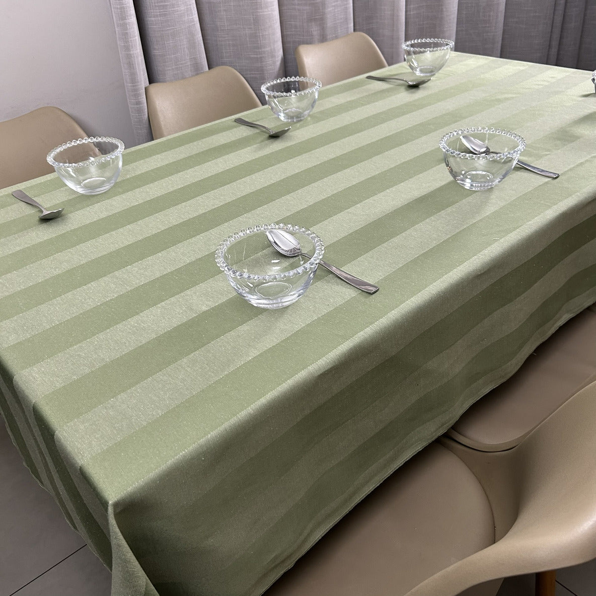 Toalha De Mesa - 6 Lugares - Retangular Jacquard 1,40x2,10m - Sianinha - Cor Verde